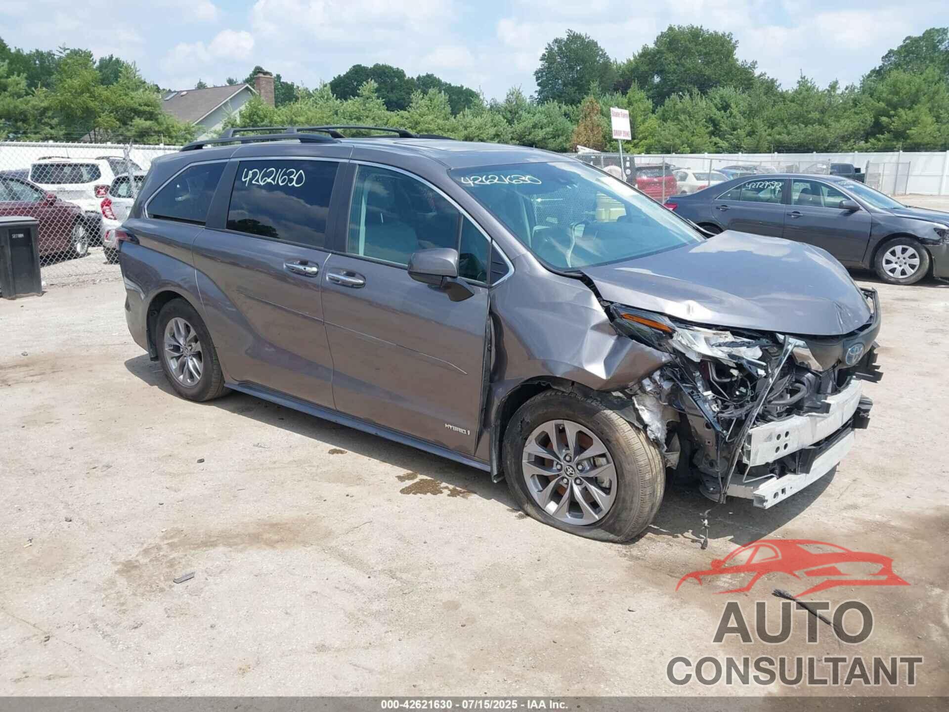 TOYOTA SIENNA 2021 - 5TDYRKEC0MS067420