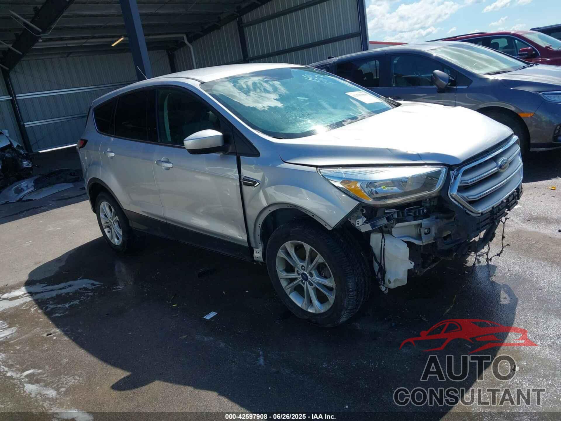 FORD ESCAPE 2017 - 1FMCU9G93HUB89575