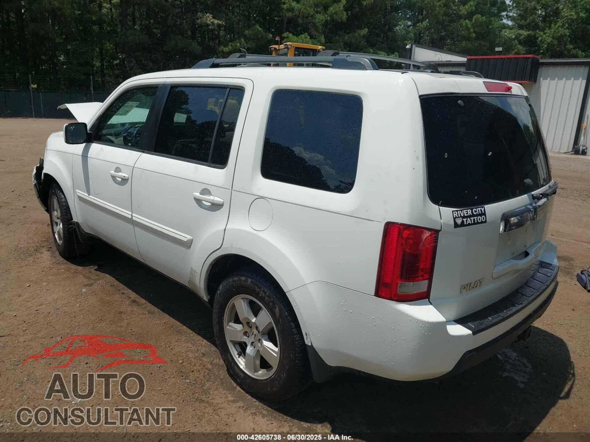HONDA PILOT 2011 - 5FNYF3H68BB040097