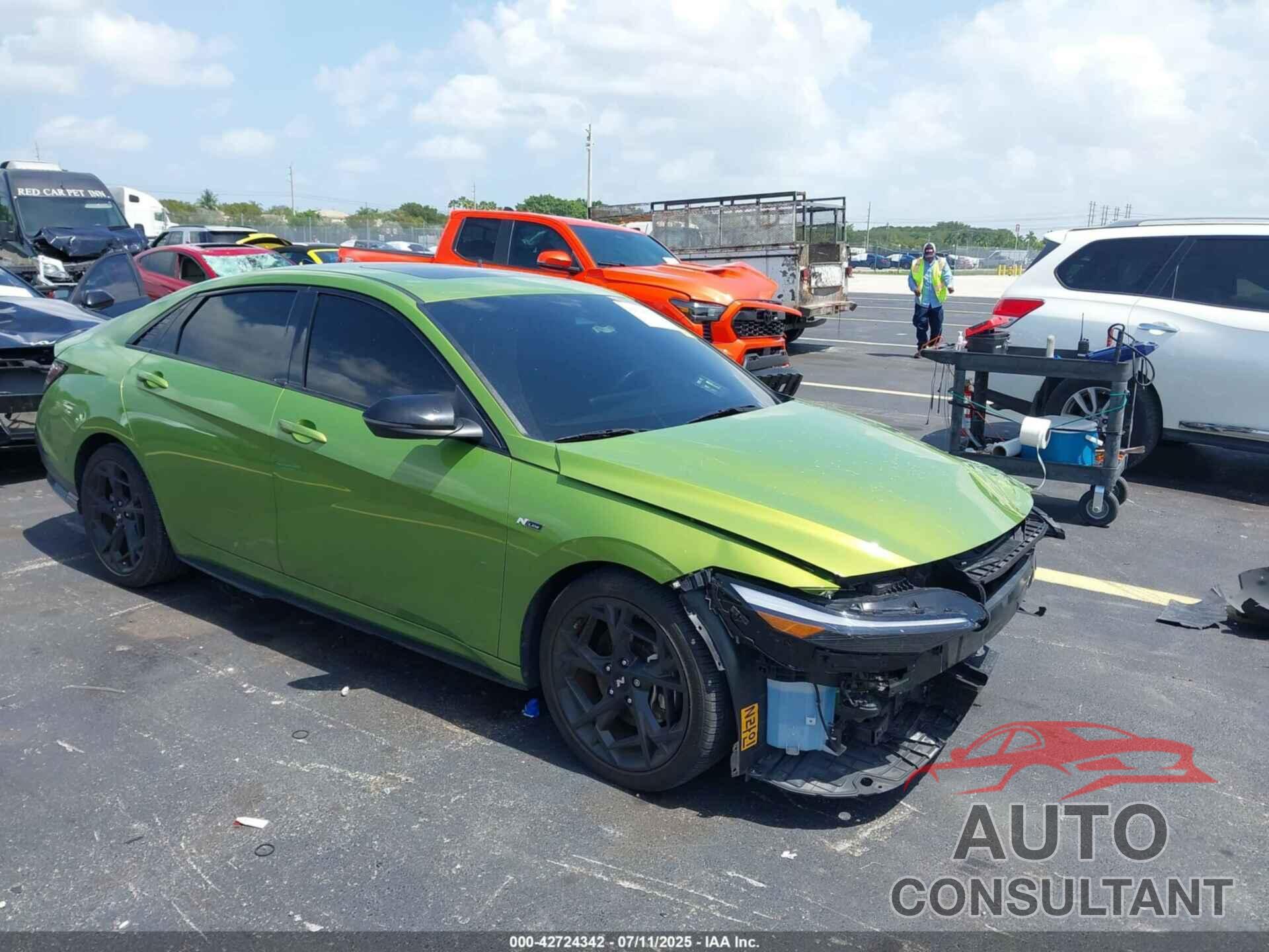 HYUNDAI ELANTRA 2024 - KMHLR4DF2RU726954