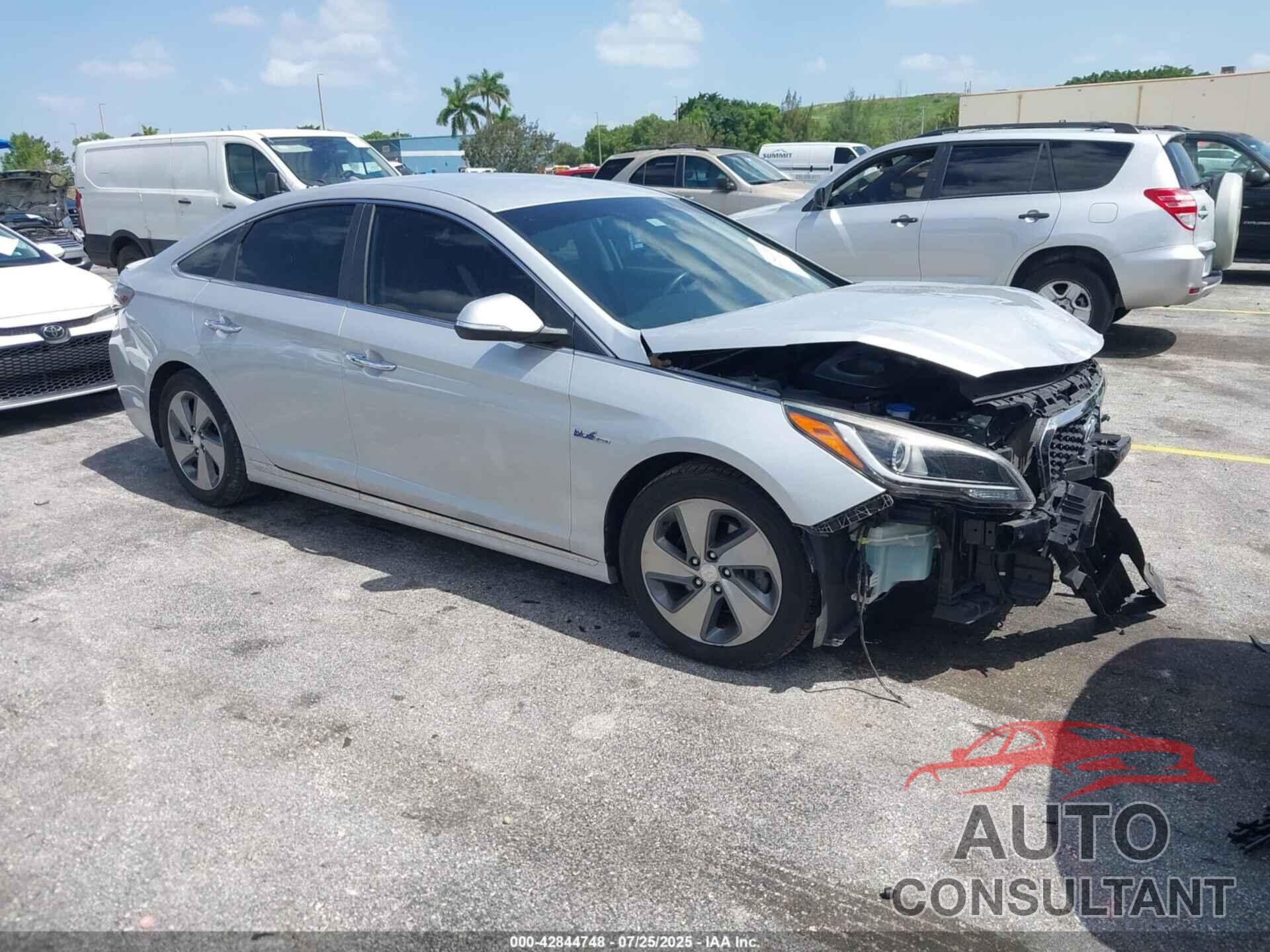 HYUNDAI SONATA HYBRID 2016 - KMHE34L10GA031208