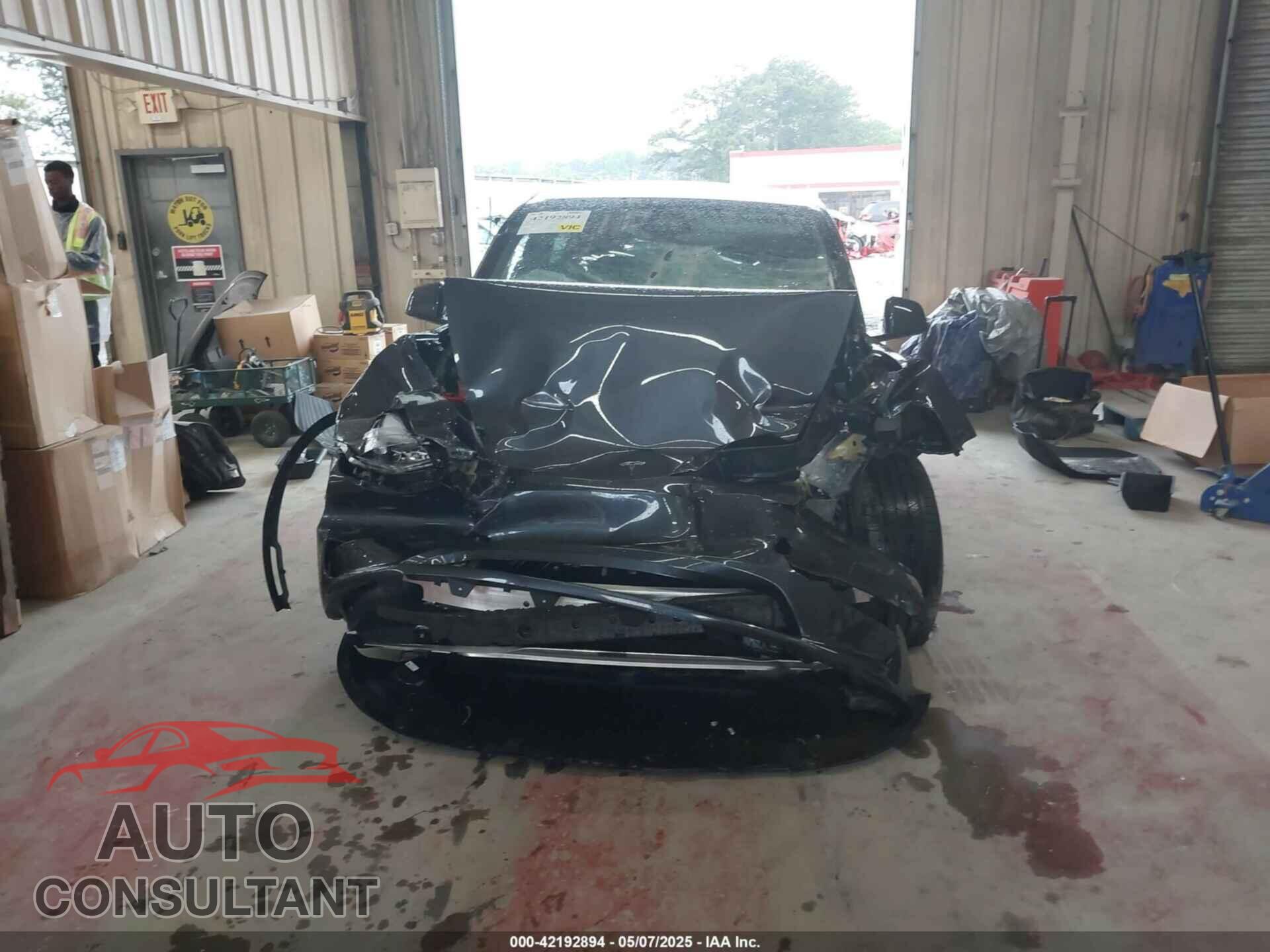 TESLA MODEL Y 2024 - 7SAYGDED2RF091484