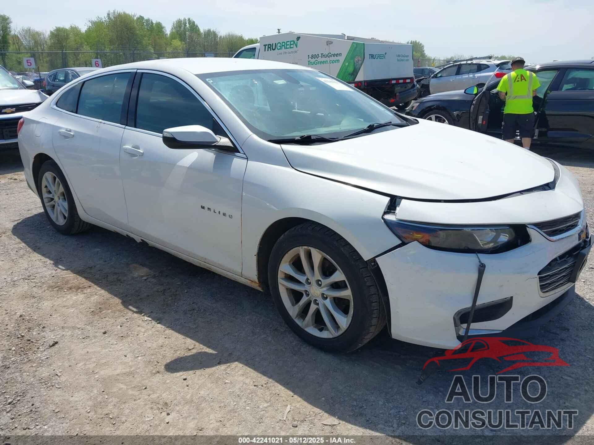 CHEVROLET MALIBU 2016 - 1G1ZE5ST7GF247285