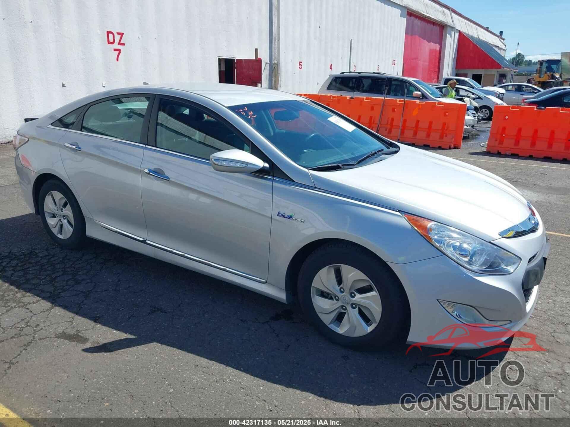 HYUNDAI SONATA HYBRID 2015 - KMHEC4A41FA133211