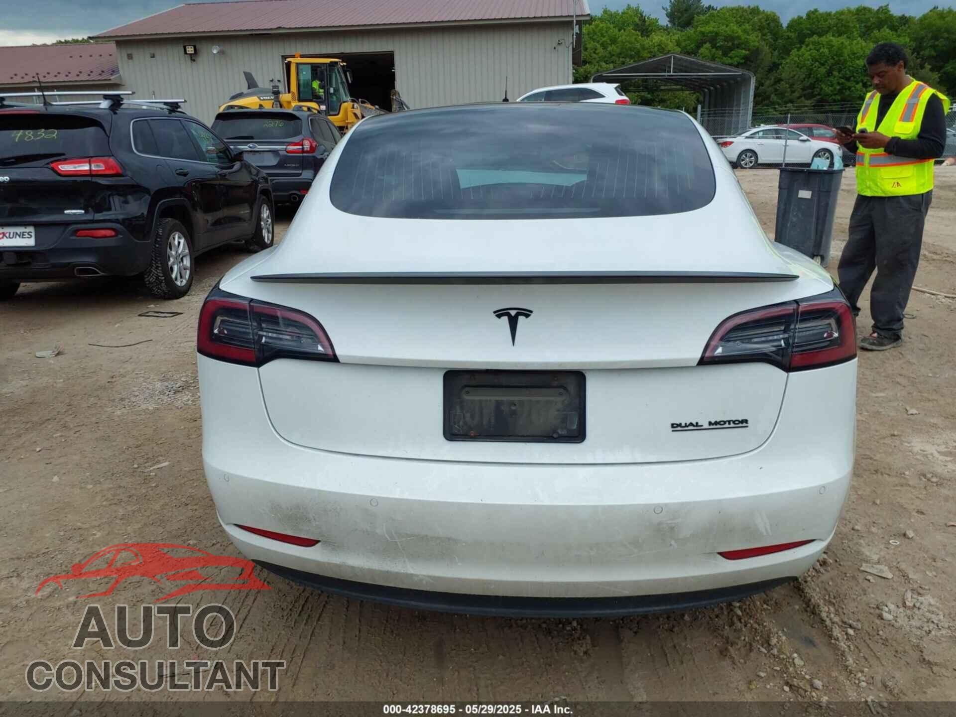 TESLA MODEL 3 2020 - 5YJ3E1EC7LF714303