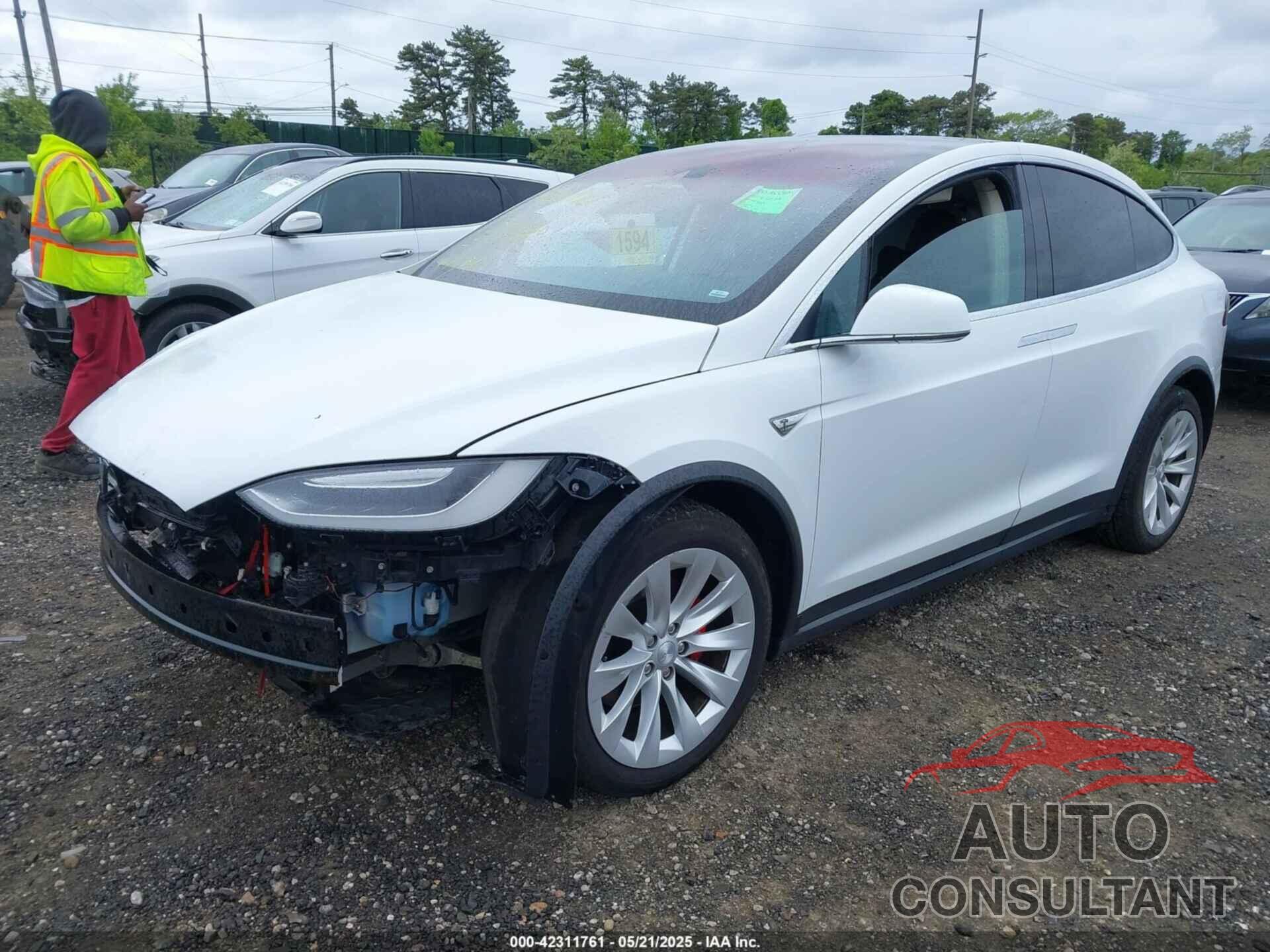 TESLA MODEL X 2016 - 5YJXCBE4XGF013718