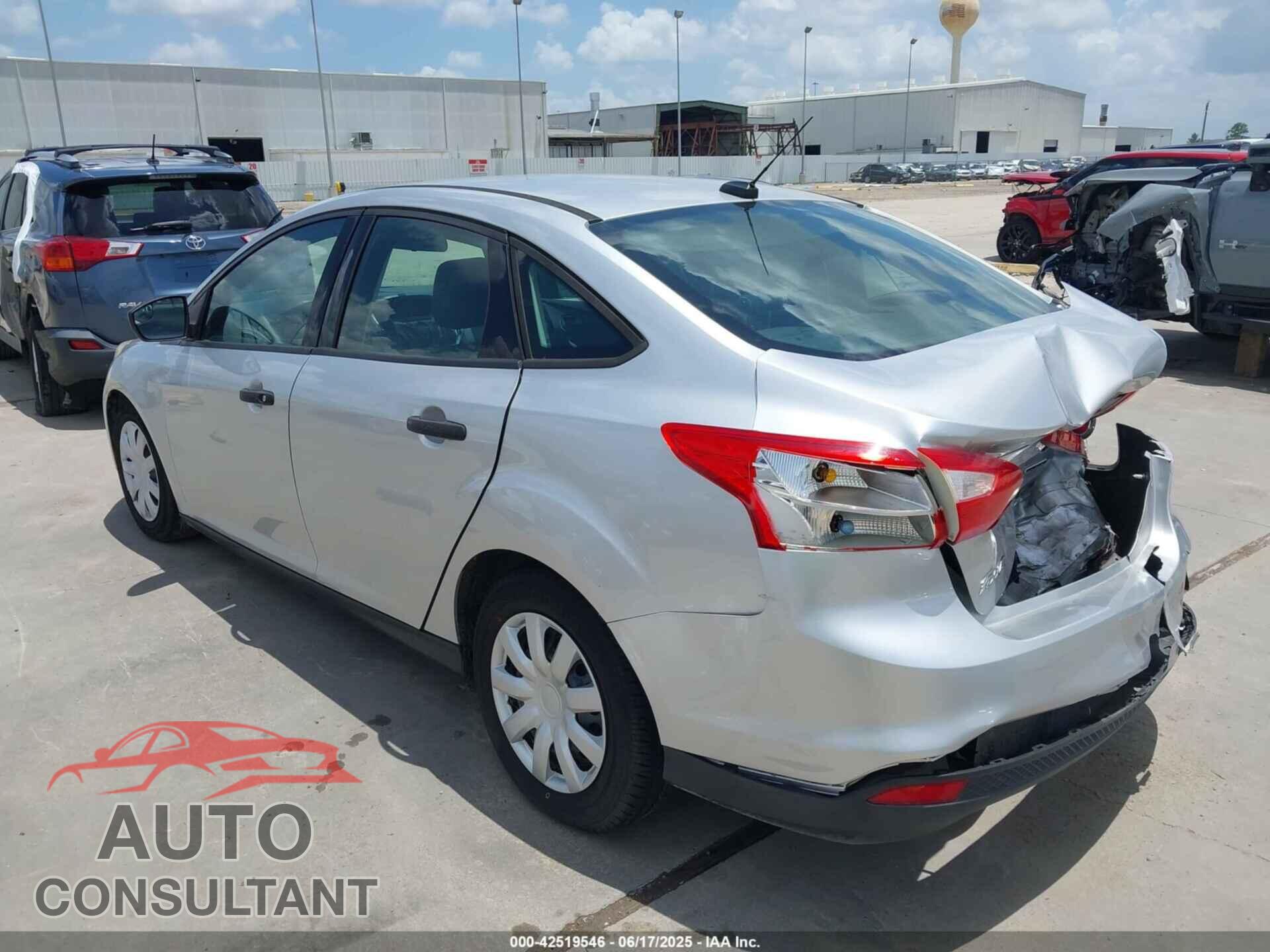 FORD FOCUS 2014 - 1FADP3E26EL137741