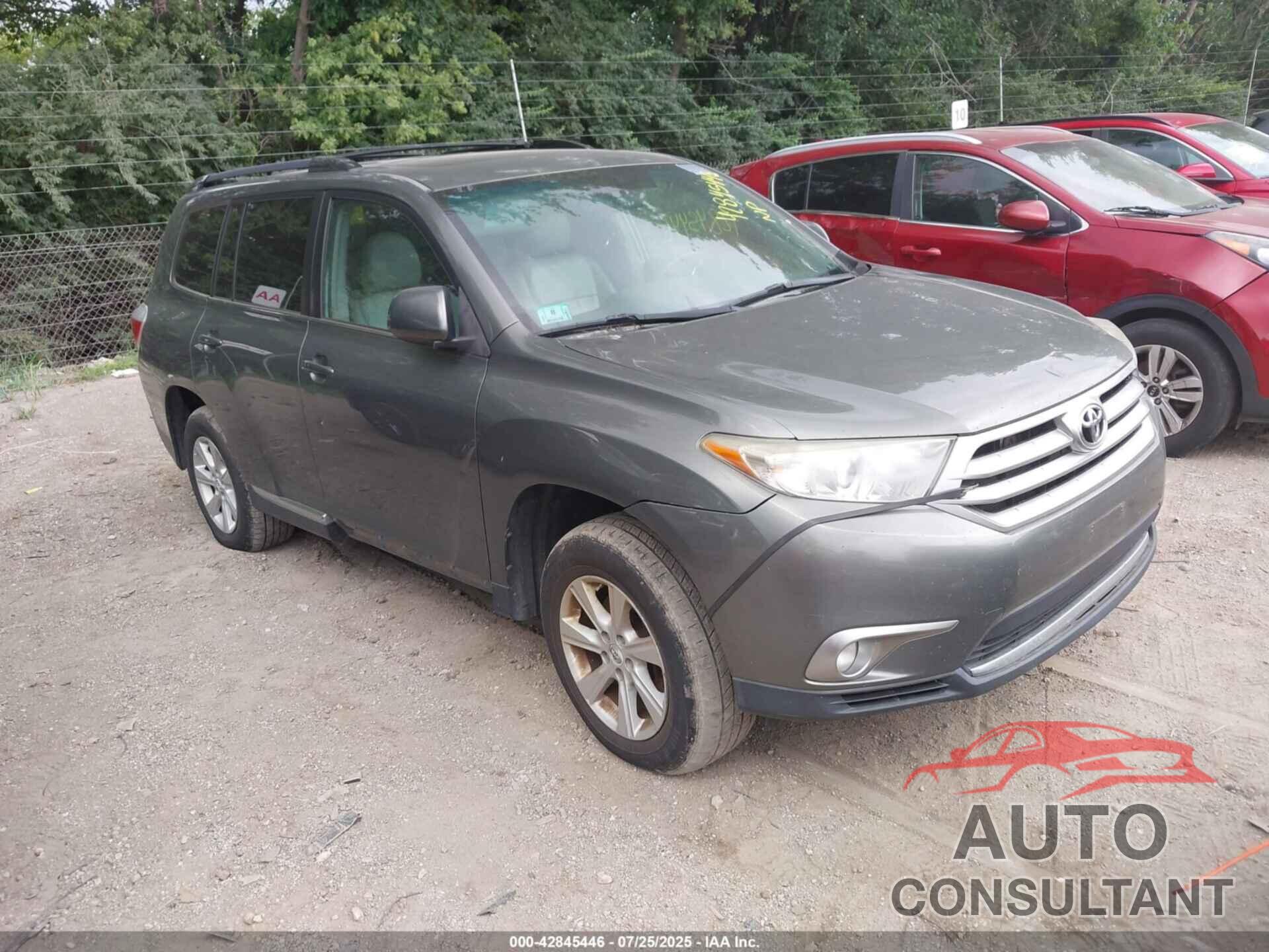 TOYOTA HIGHLANDER 2012 - 5TDBK3EH5CS102253