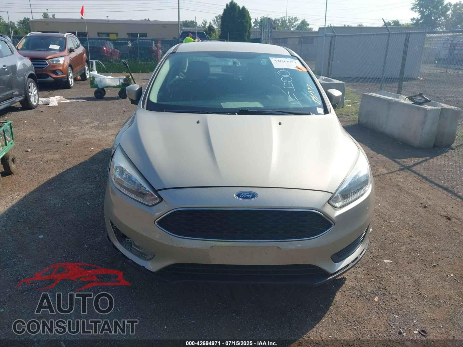 FORD FOCUS 2017 - 1FADP3F29HL340044
