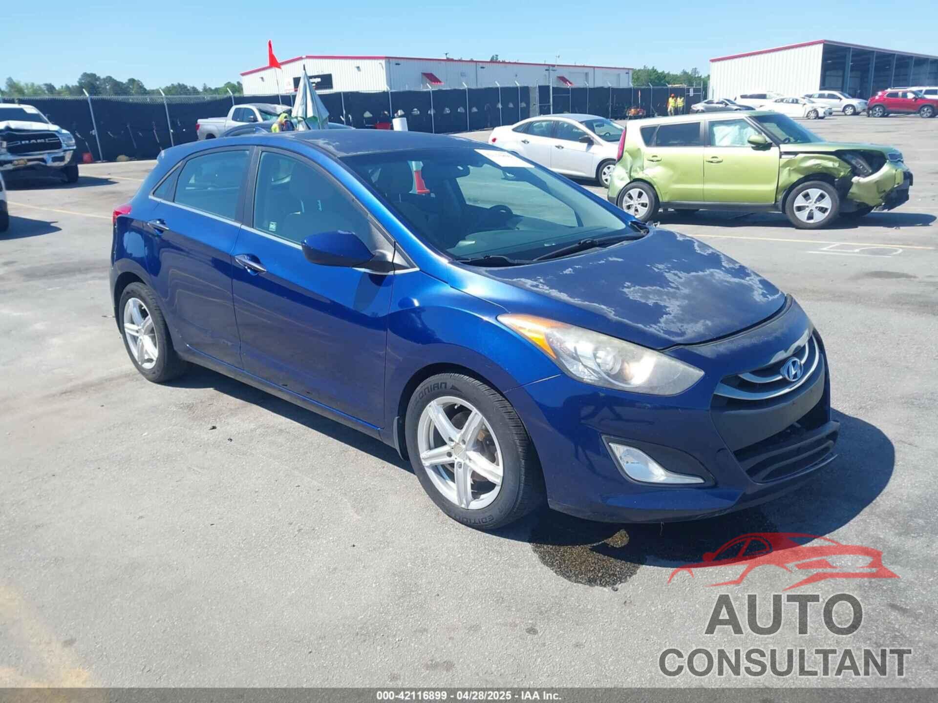 HYUNDAI ELANTRA GT 2013 - KMHD35LE8DU096497