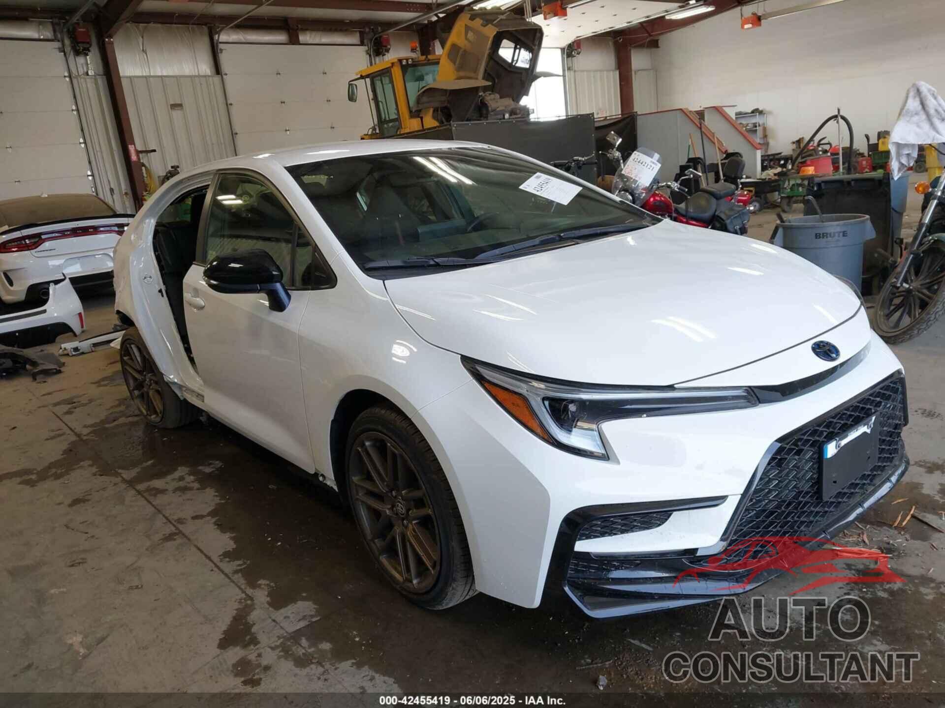 TOYOTA COROLLA 2024 - JTDBCMFE3R3031801