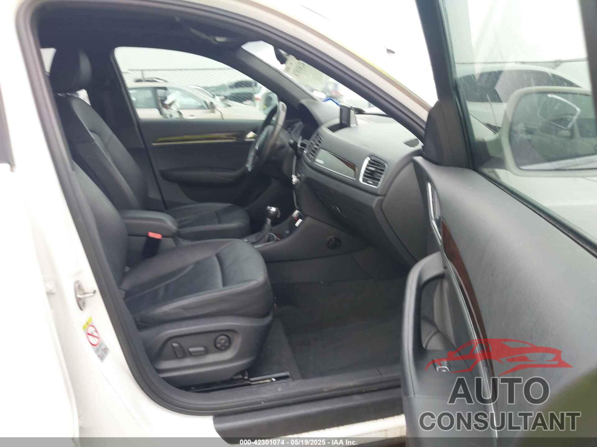 AUDI Q3 2015 - WA1EFCFS2FR008193