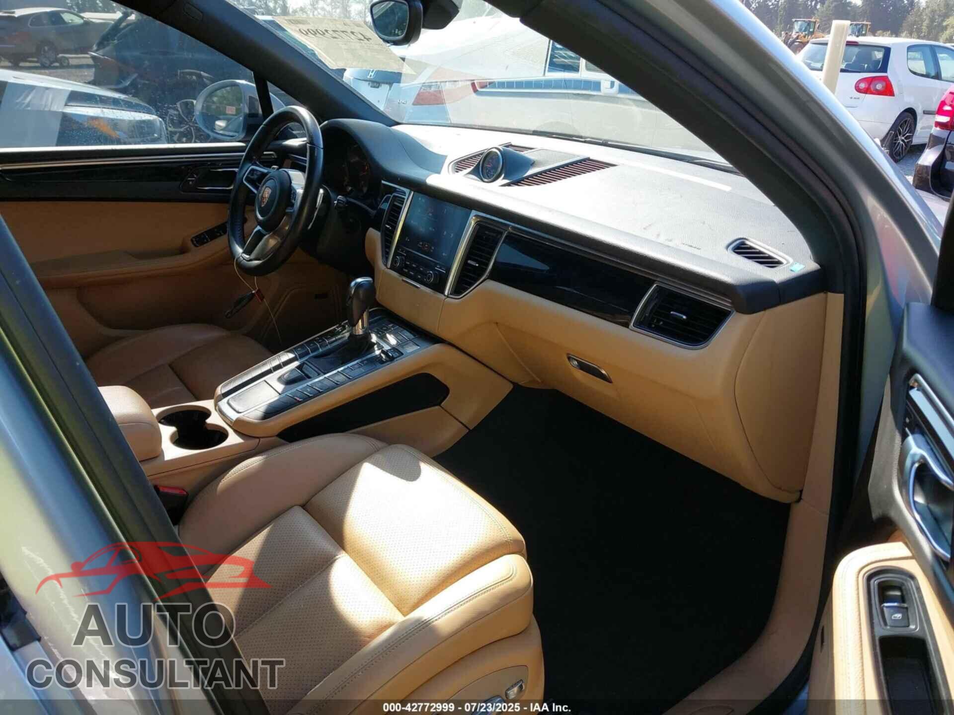PORSCHE MACAN 2017 - WP1AA2A51HLB09566