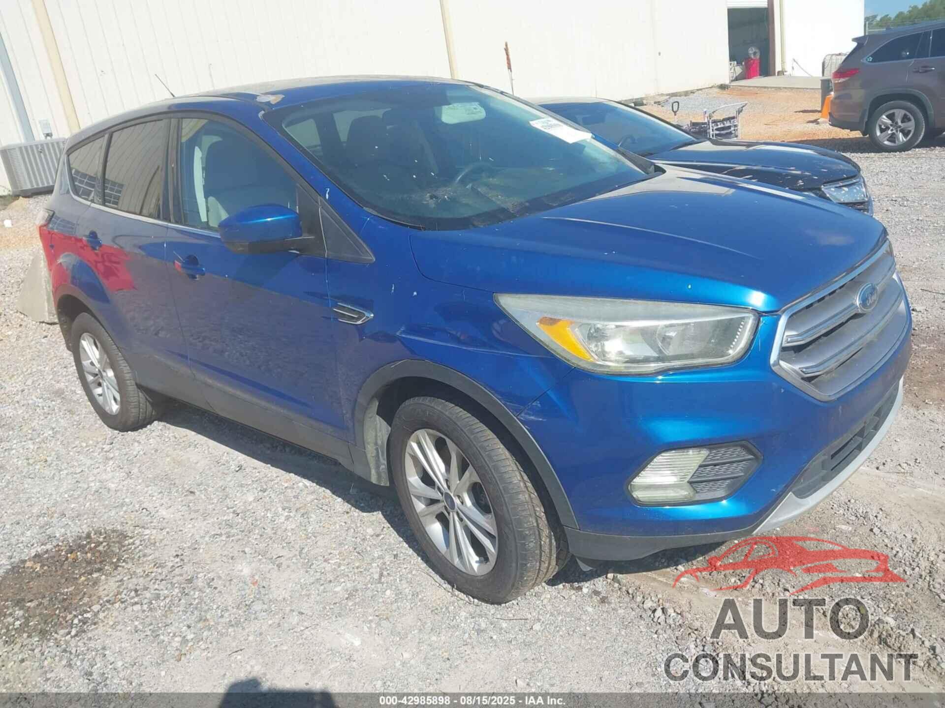 FORD ESCAPE 2017 - 1FMCU9GD1HUC54850