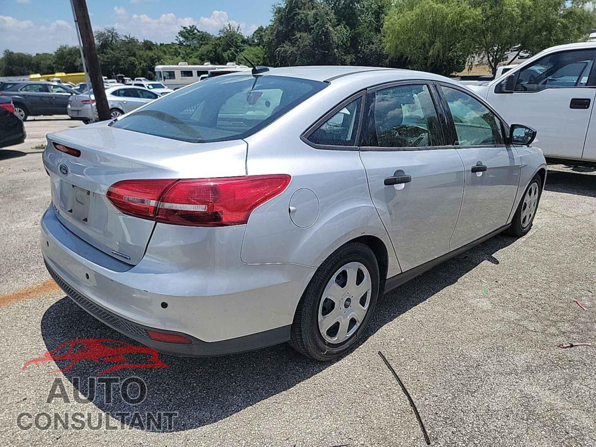 FORD FOCUS 2016 - 1FADP3E22GL366193