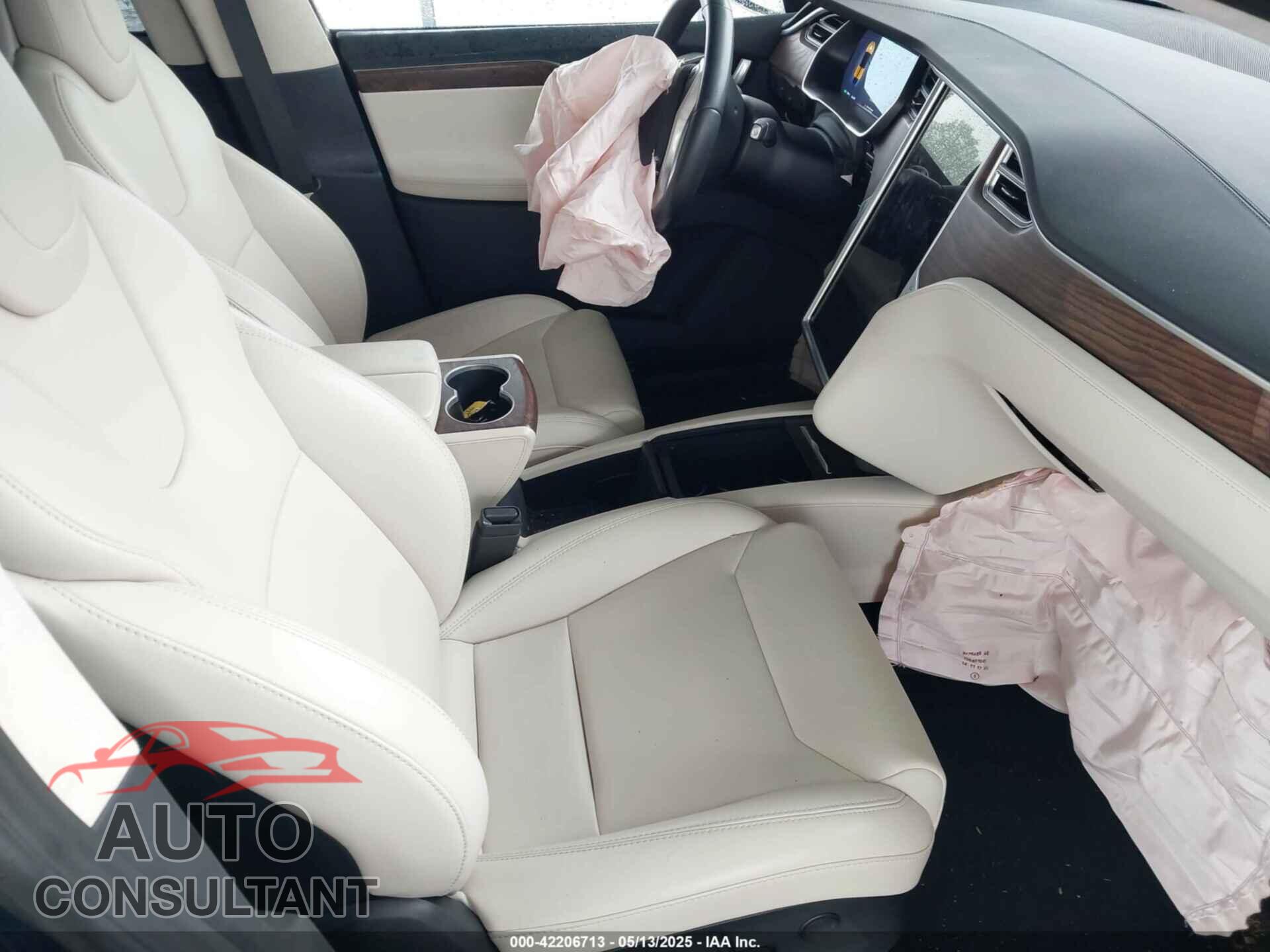 TESLA MODEL X 2017 - 5YJXCDE24HF077183