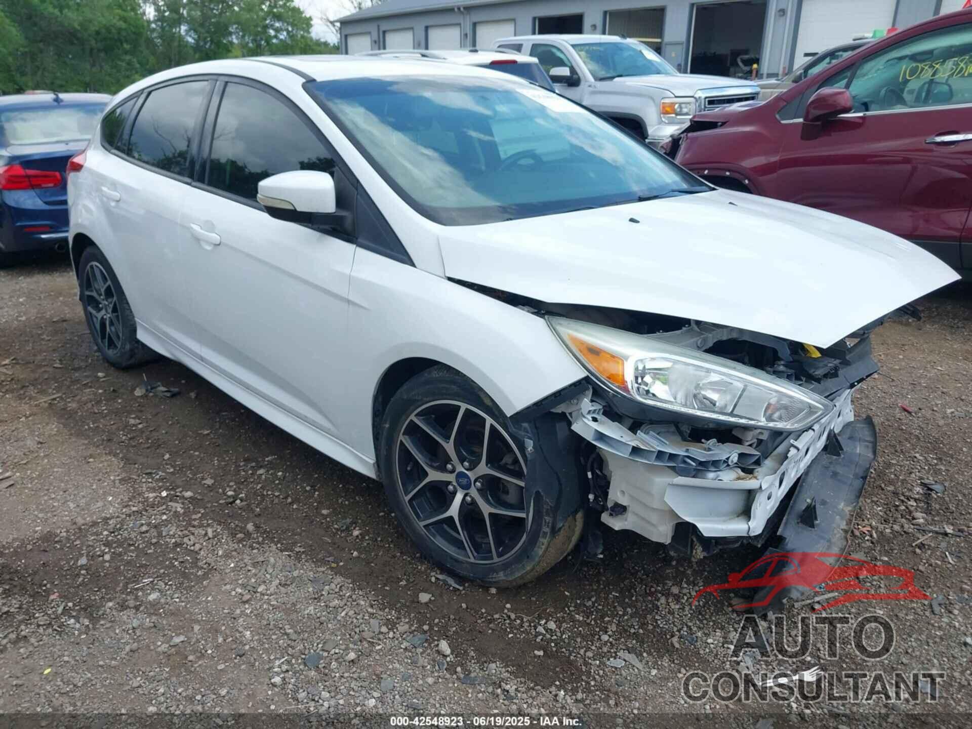 FORD FOCUS 2015 - 1FADP3K22FL378590
