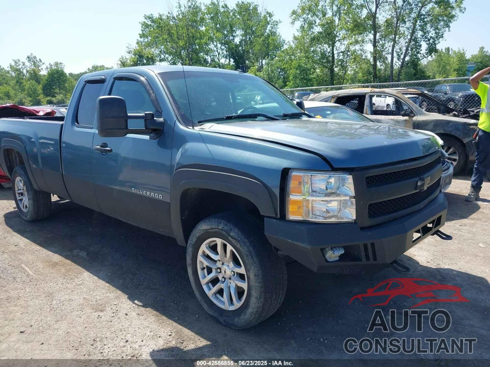 CHEVROLET SILVERADO 1500 2011 - 1GCRKSE05BZ370817