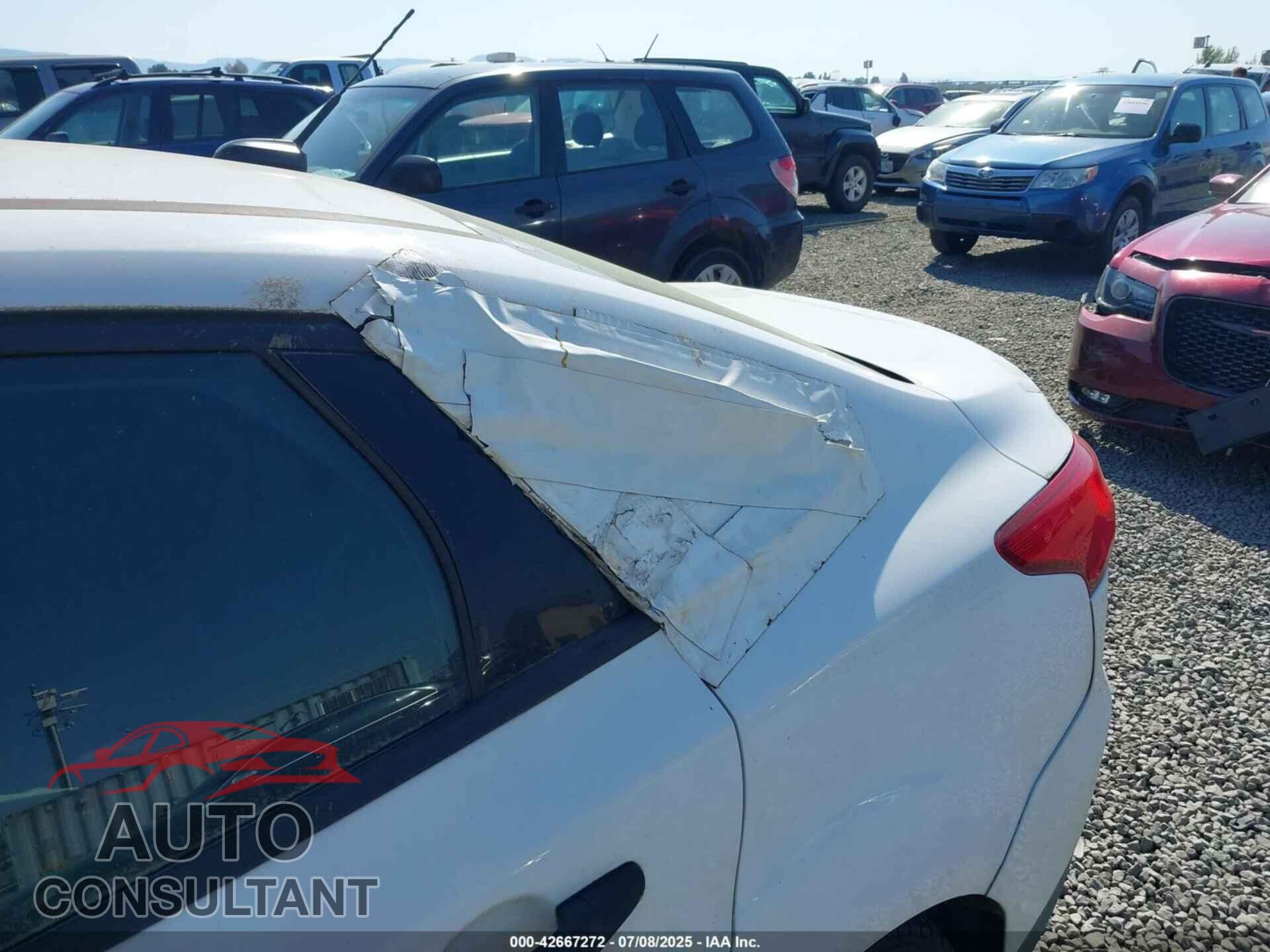 FORD FOCUS 2017 - 1FADP3E28HL319820