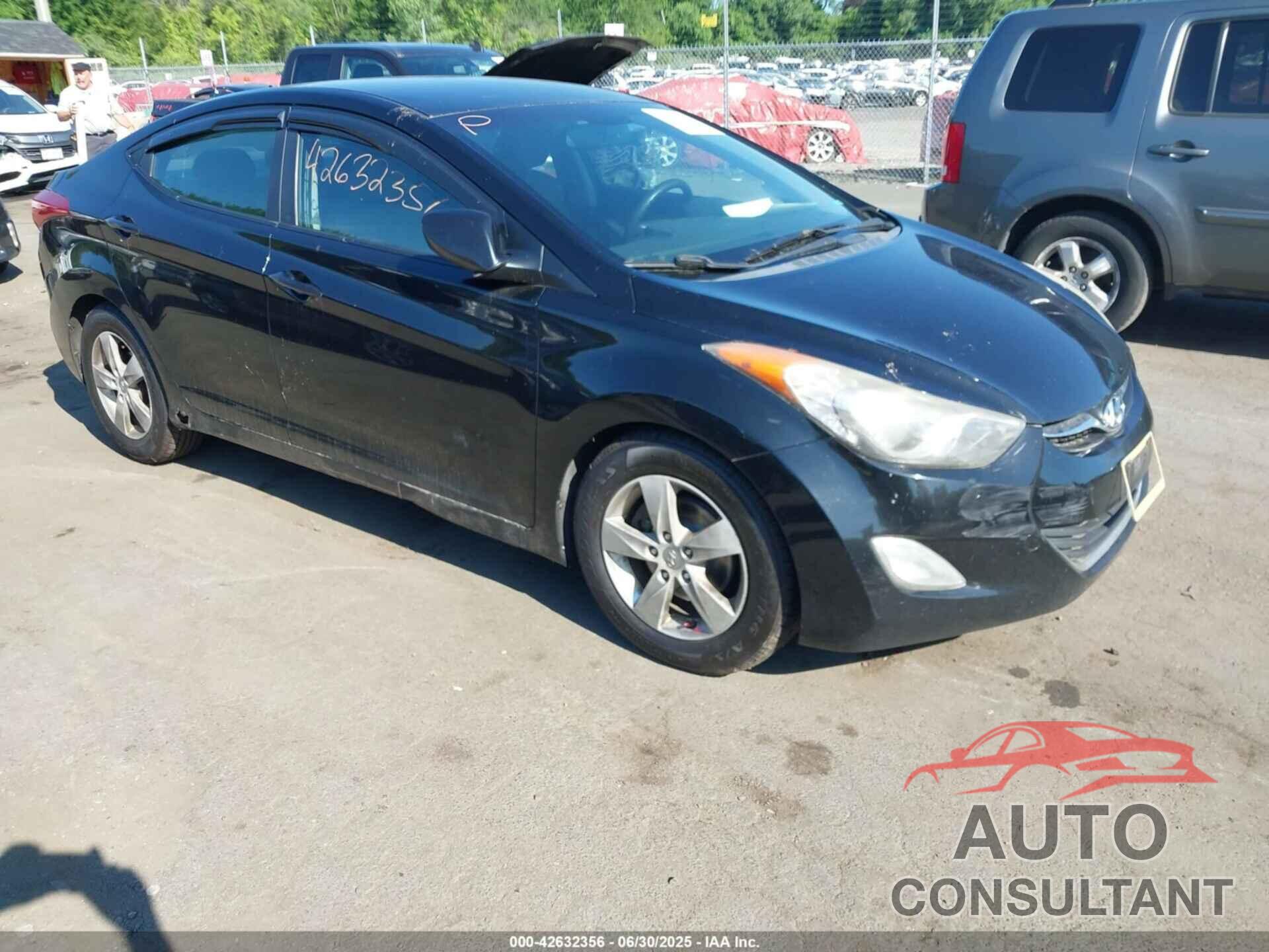 HYUNDAI ELANTRA 2012 - KMHDH4AE8CU183099