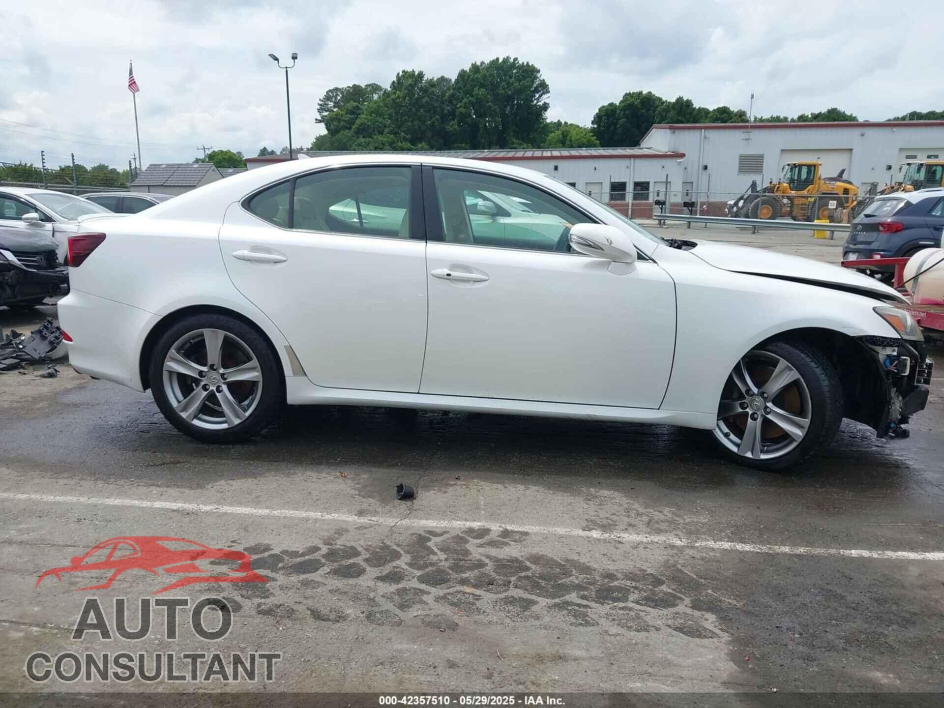 LEXUS IS 350 2011 - JTHBE5C25B5027770
