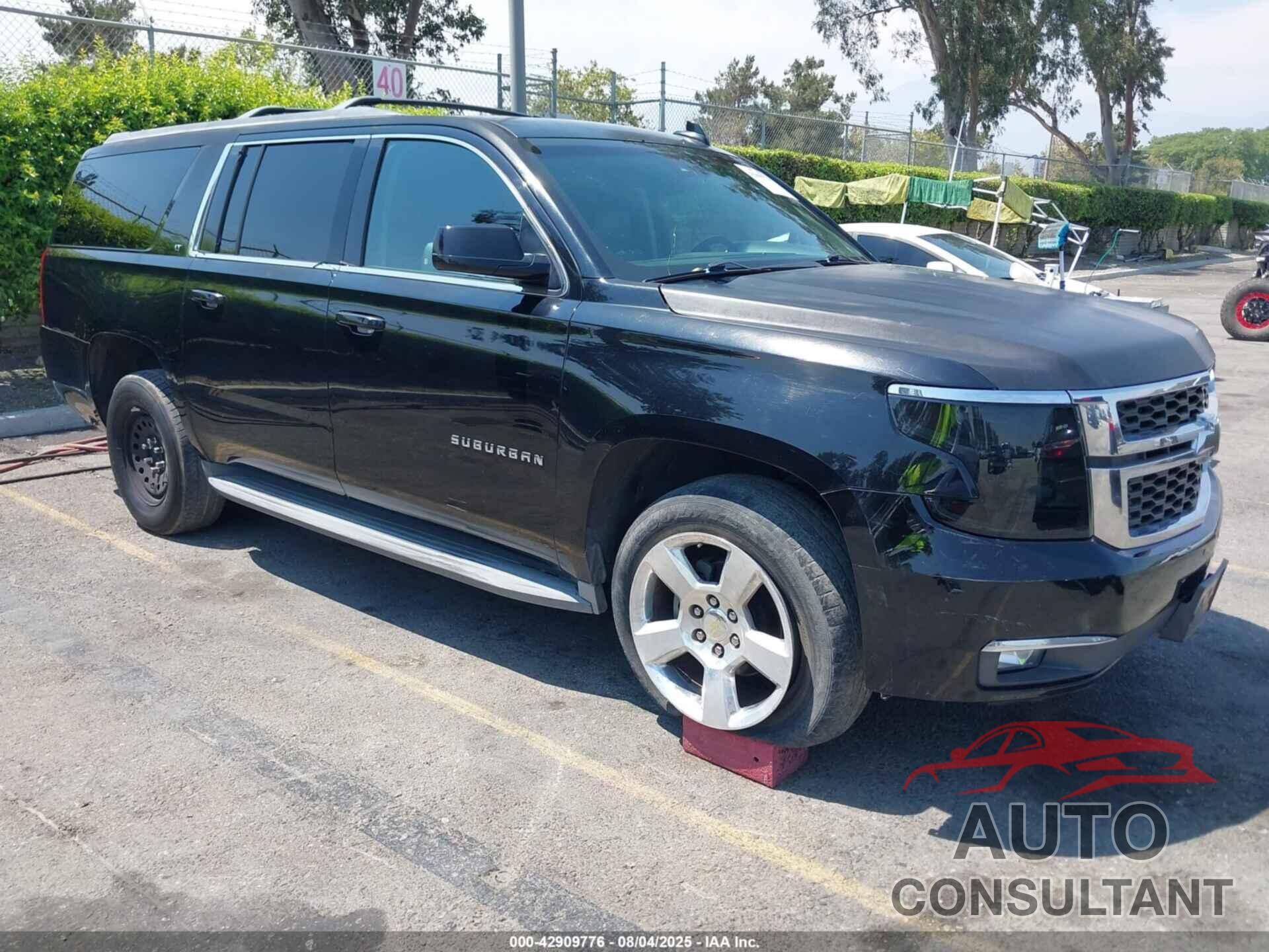 CHEVROLET SUBURBAN 1500 2015 - 1GNSCJKC4FR688934