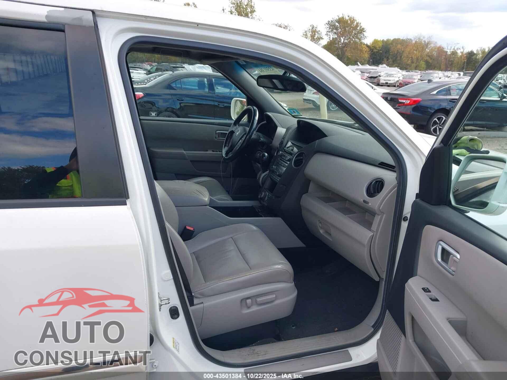 HONDA PILOT 2012 - 5FNYF4H96CB050113