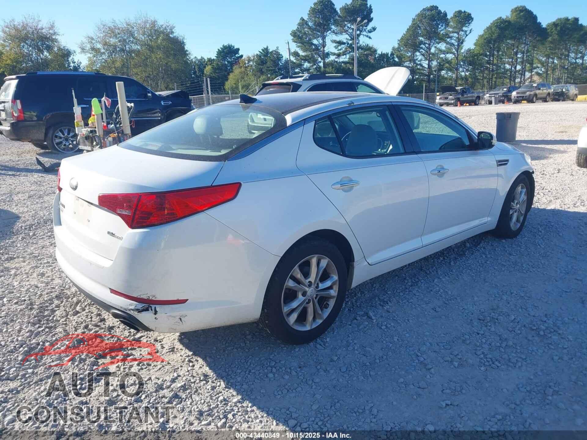 KIA OPTIMA 2013 - 5XXGN4A77DG117873