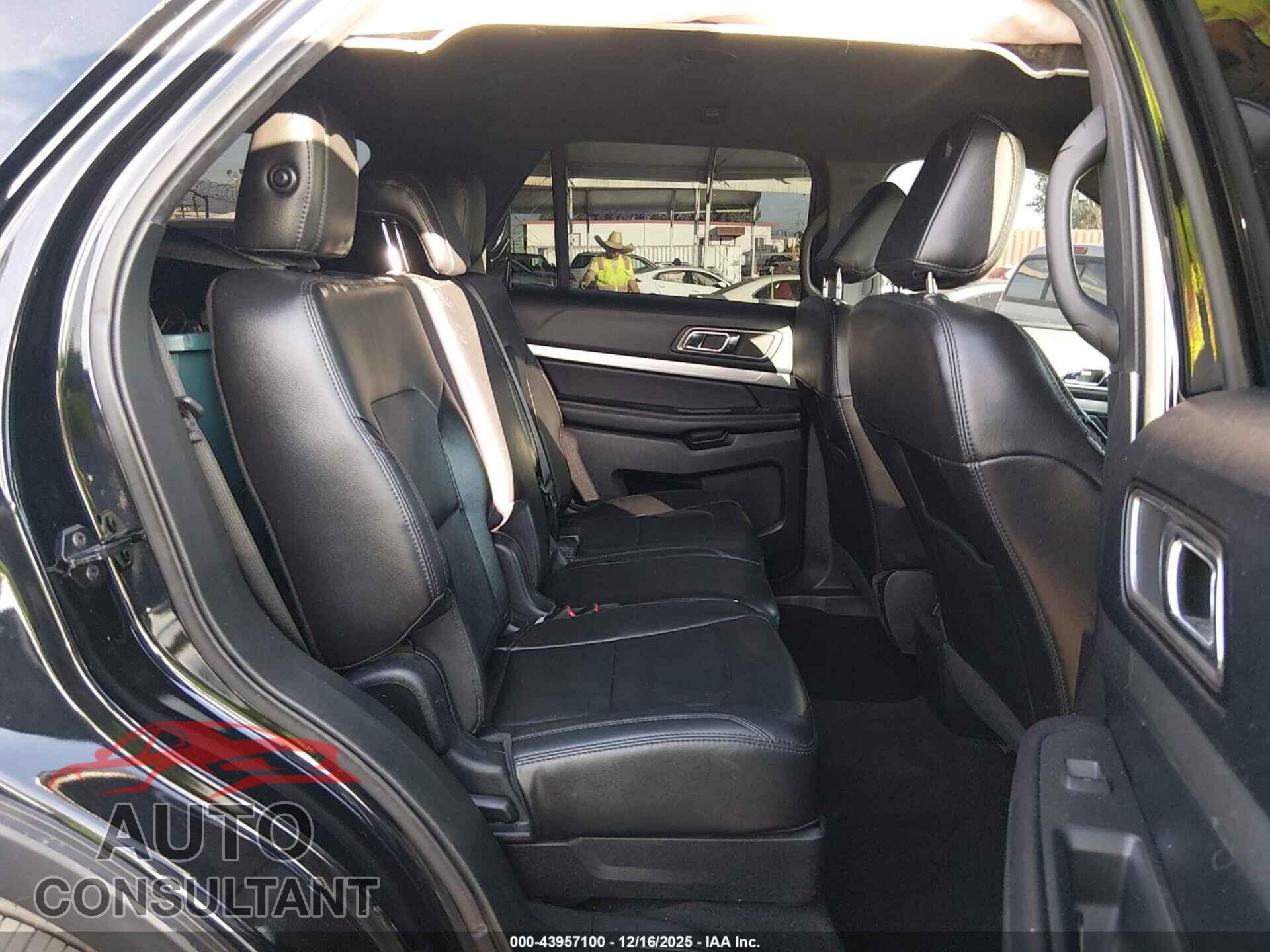 FORD EXPLORER 2018 - 1FM5K7D83JGC28149