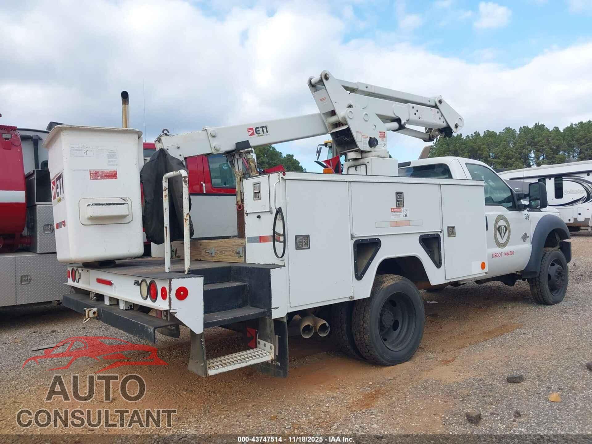 FORD F-550 CHASSIS 2015 - 1FDUF5HT3FED58048