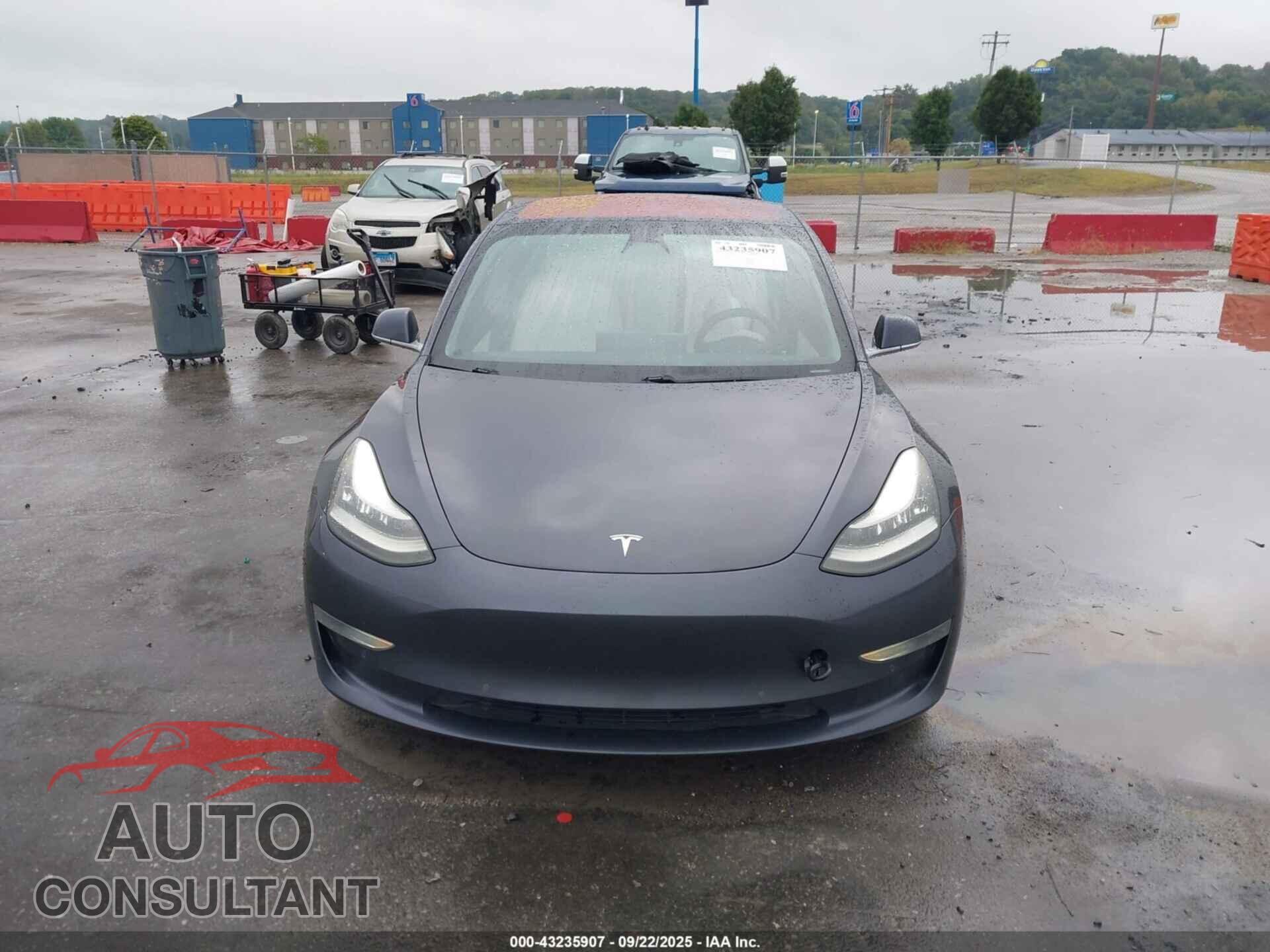 TESLA MODEL 3 2018 - 5YJ3E1EA3JF155604