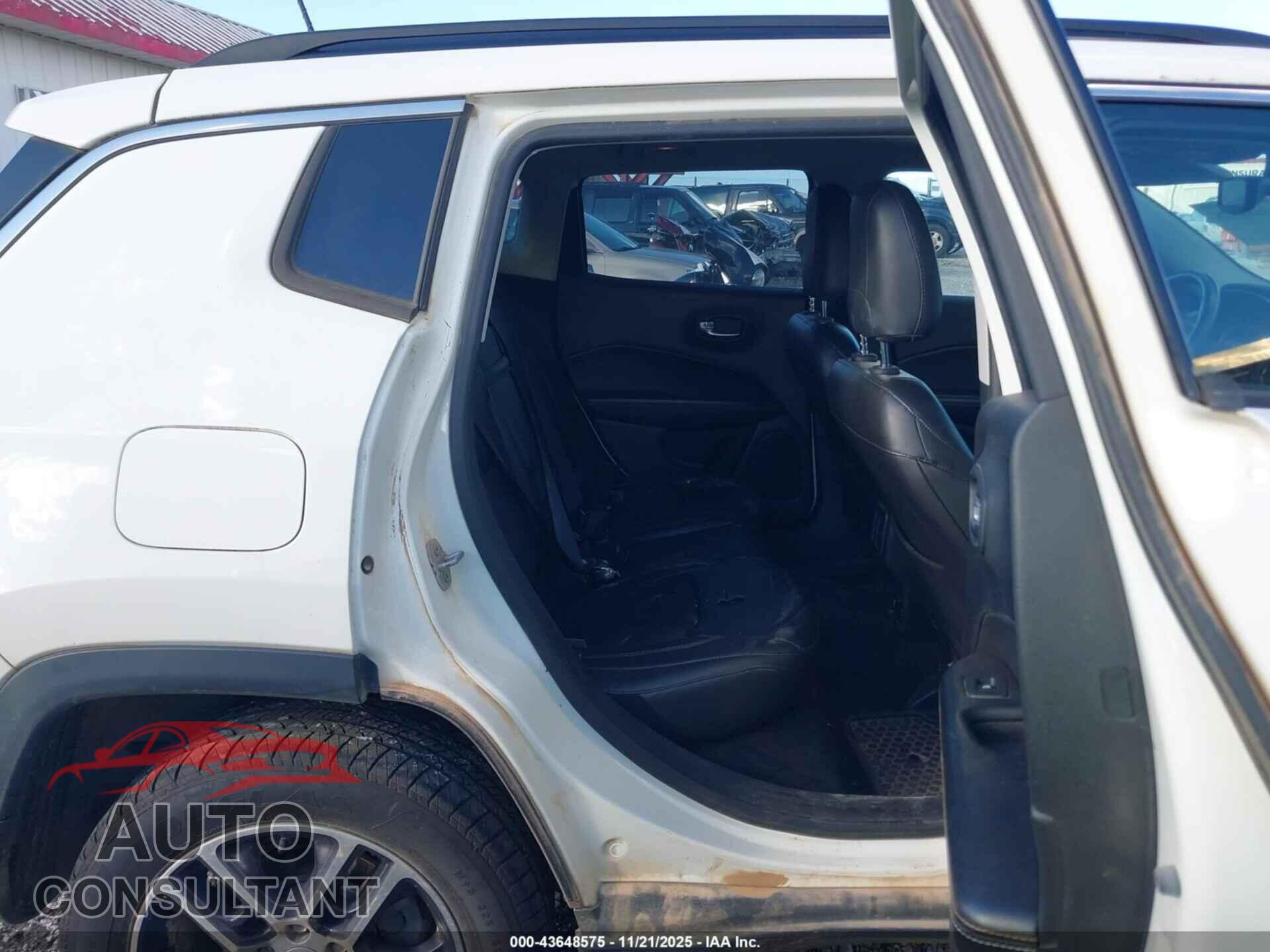 JEEP COMPASS 2018 - 3C4NJDBB6JT177374