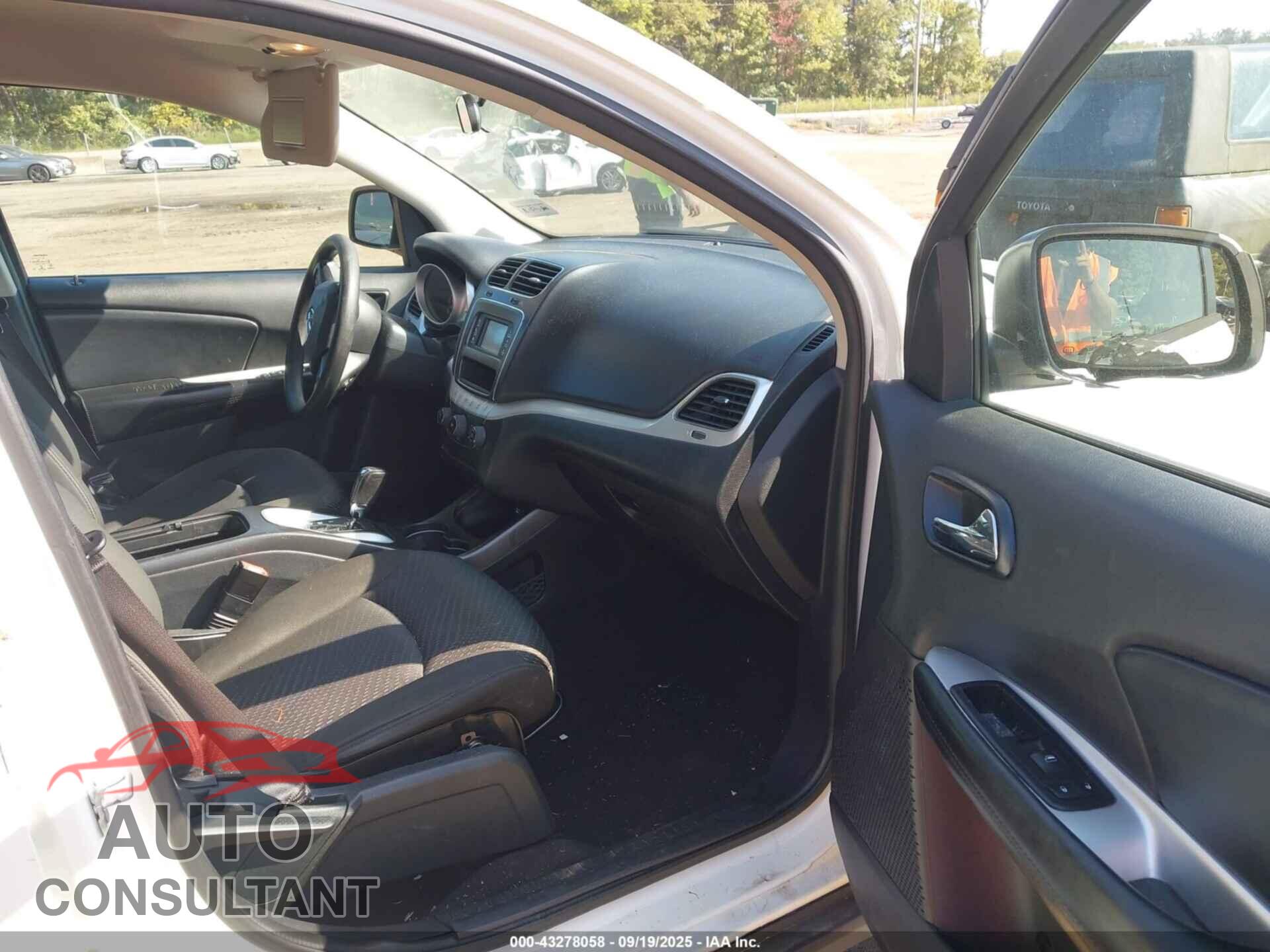 DODGE JOURNEY 2017 - 3C4PDCBG2HT526451