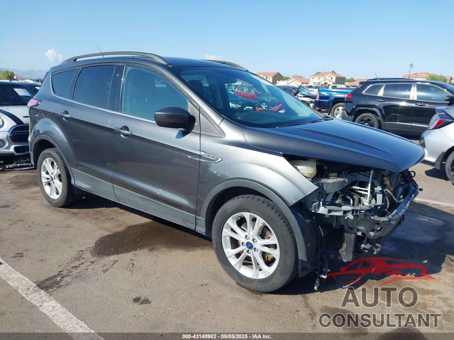 FORD ESCAPE 2017 - 1FMCU0GD3HUC62640
