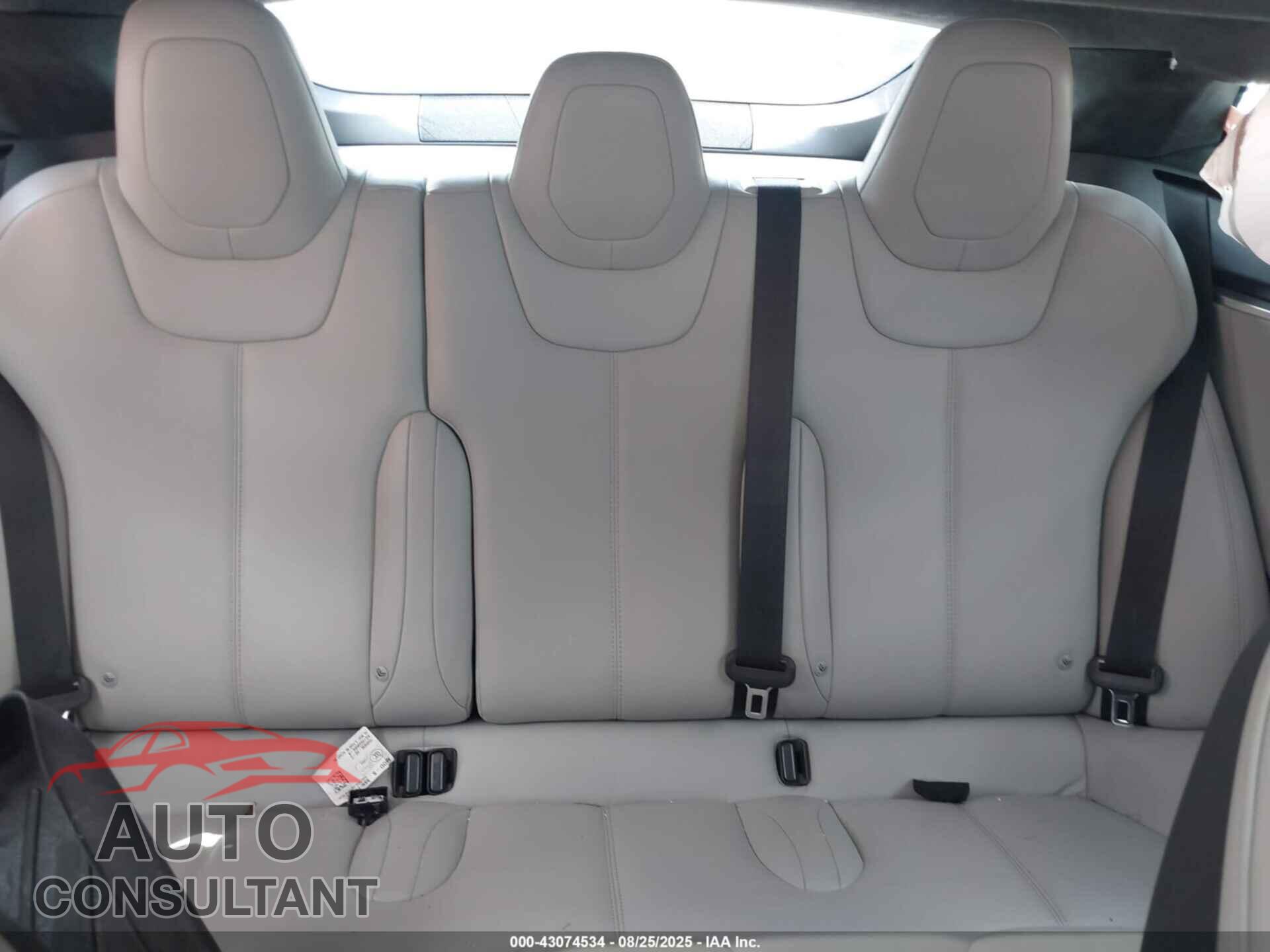 TESLA MODEL S 2015 - 5YJSA1S28FF091877
