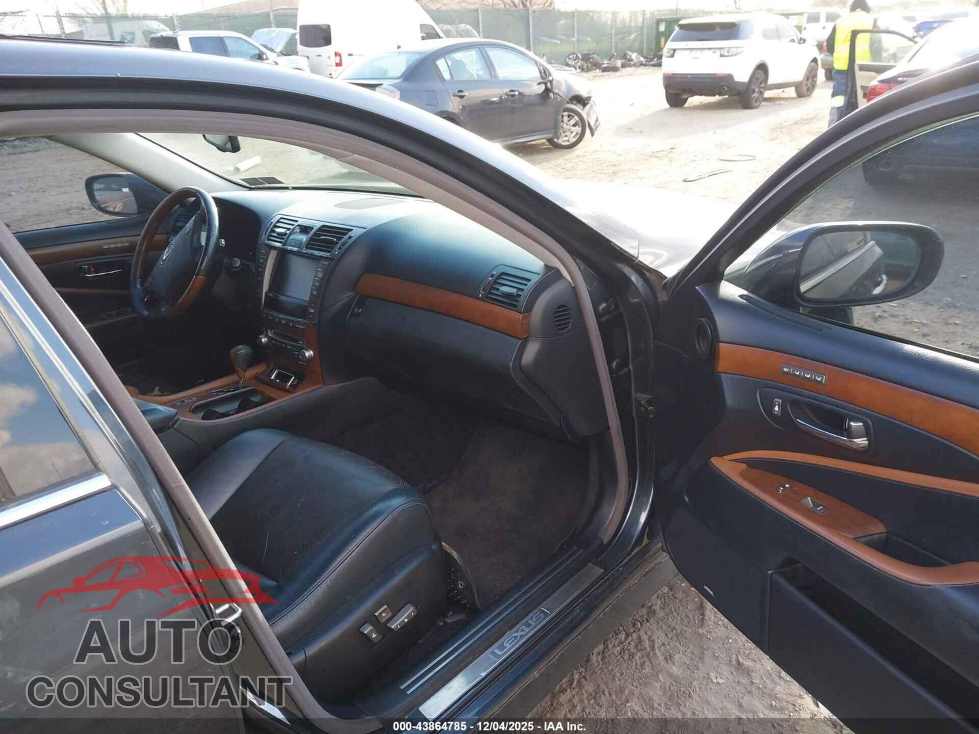 LEXUS LS 460 2011 - JTHCL5EF8B5012027