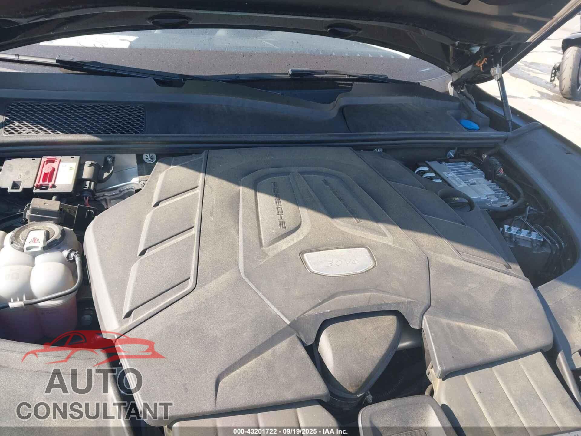 PORSCHE CAYENNE 2019 - WP1AA2AY6KDA13900