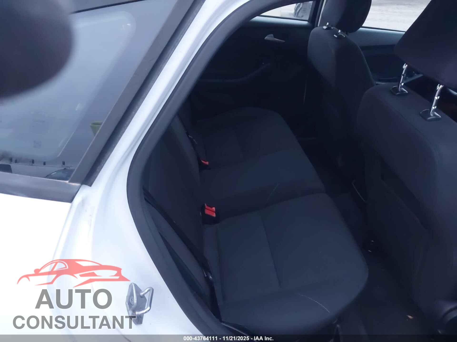 FORD FOCUS 2016 - 1FADP3K24GL331904