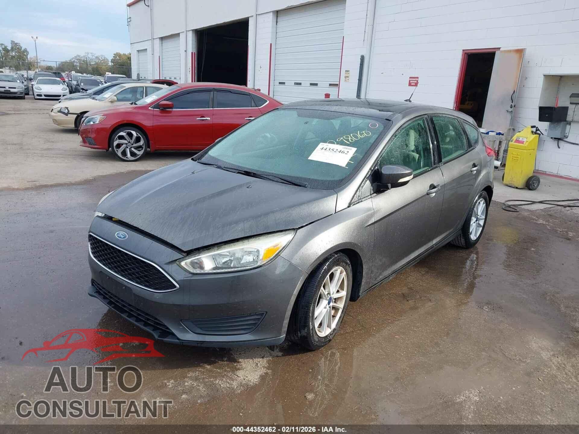 FORD FOCUS 2015 - 1FADP3K20FL298060