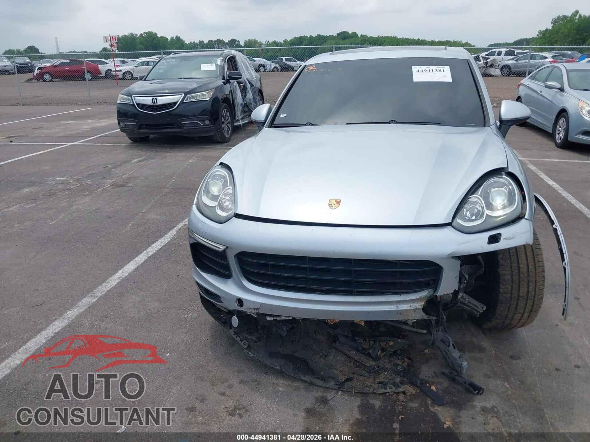 PORSCHE CAYENNE 2018 - WP1AA2A23JKA01788