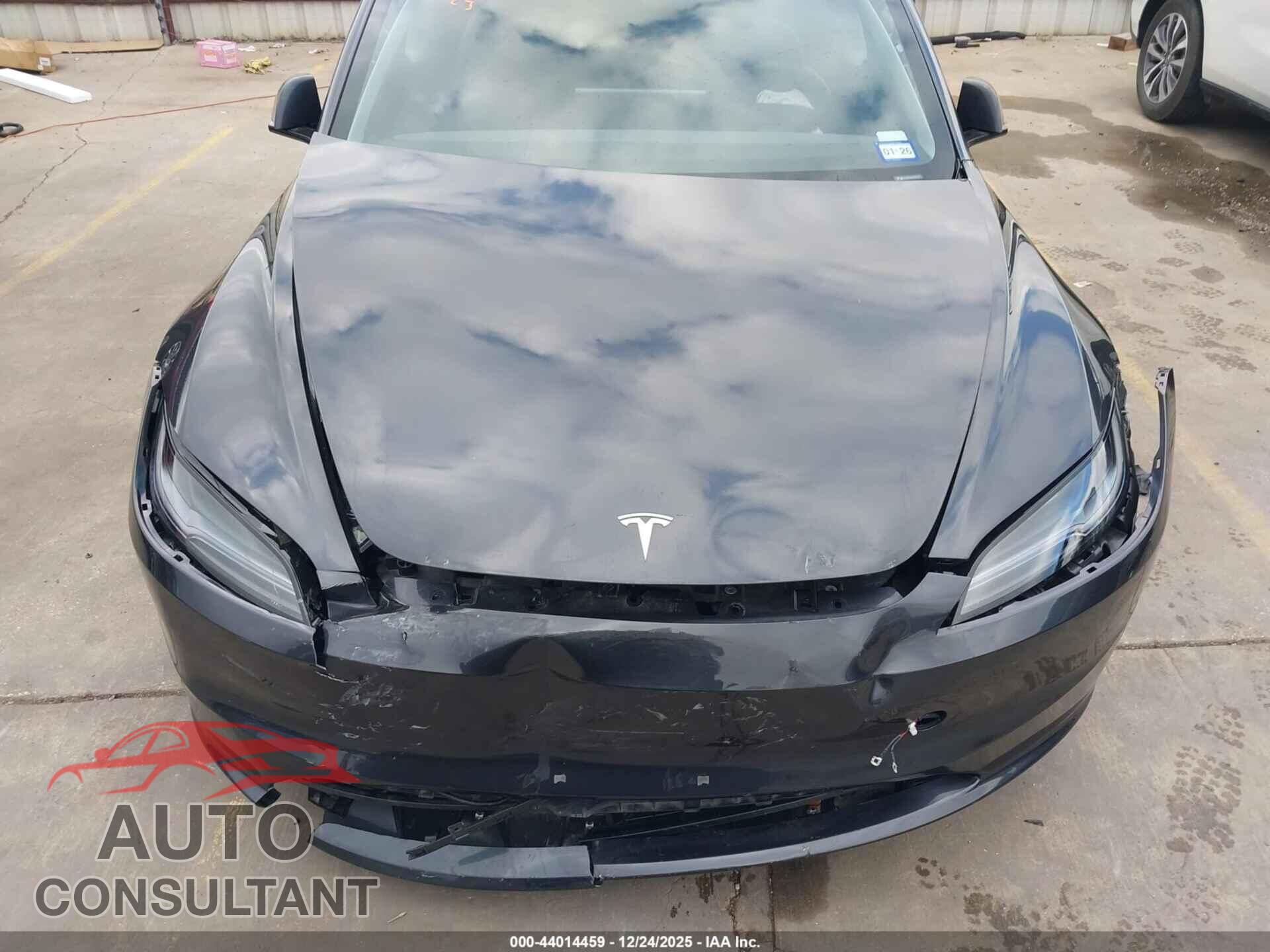 TESLA MODEL 3 2025 - 5YJ3E1EA4SF931742