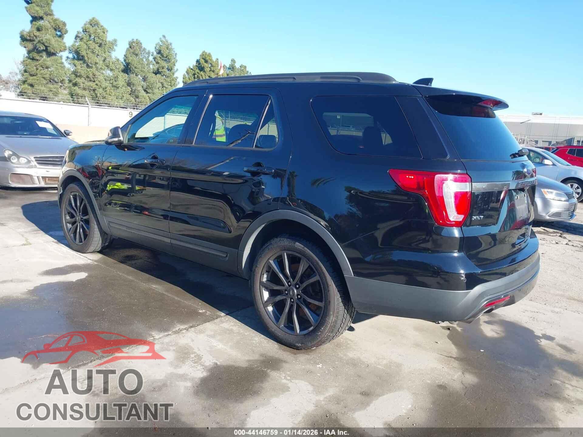 FORD EXPLORER 2017 - 1FM5K7D80HGA12608