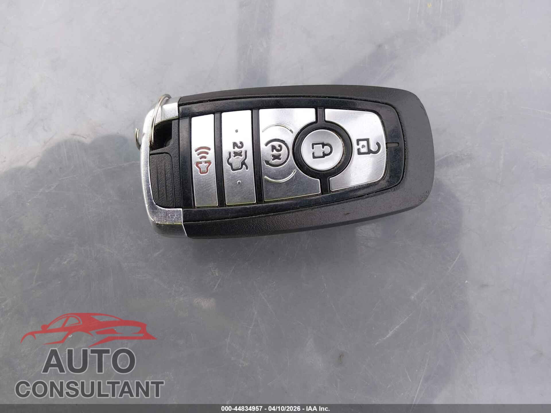 FORD MUSTANG 2023 - 1FATP8UH5P5103473