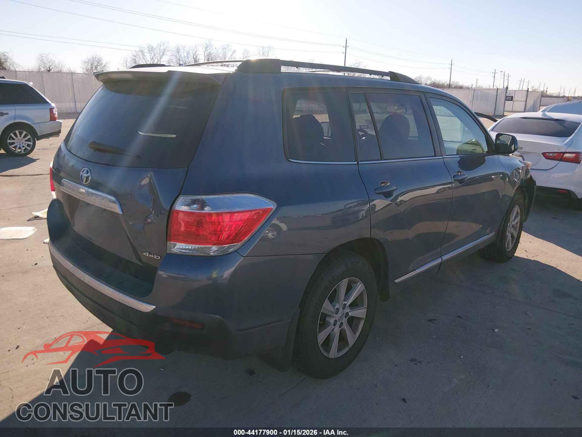 TOYOTA HIGHLANDER 2013 - 5TDBK3EH8DS218578