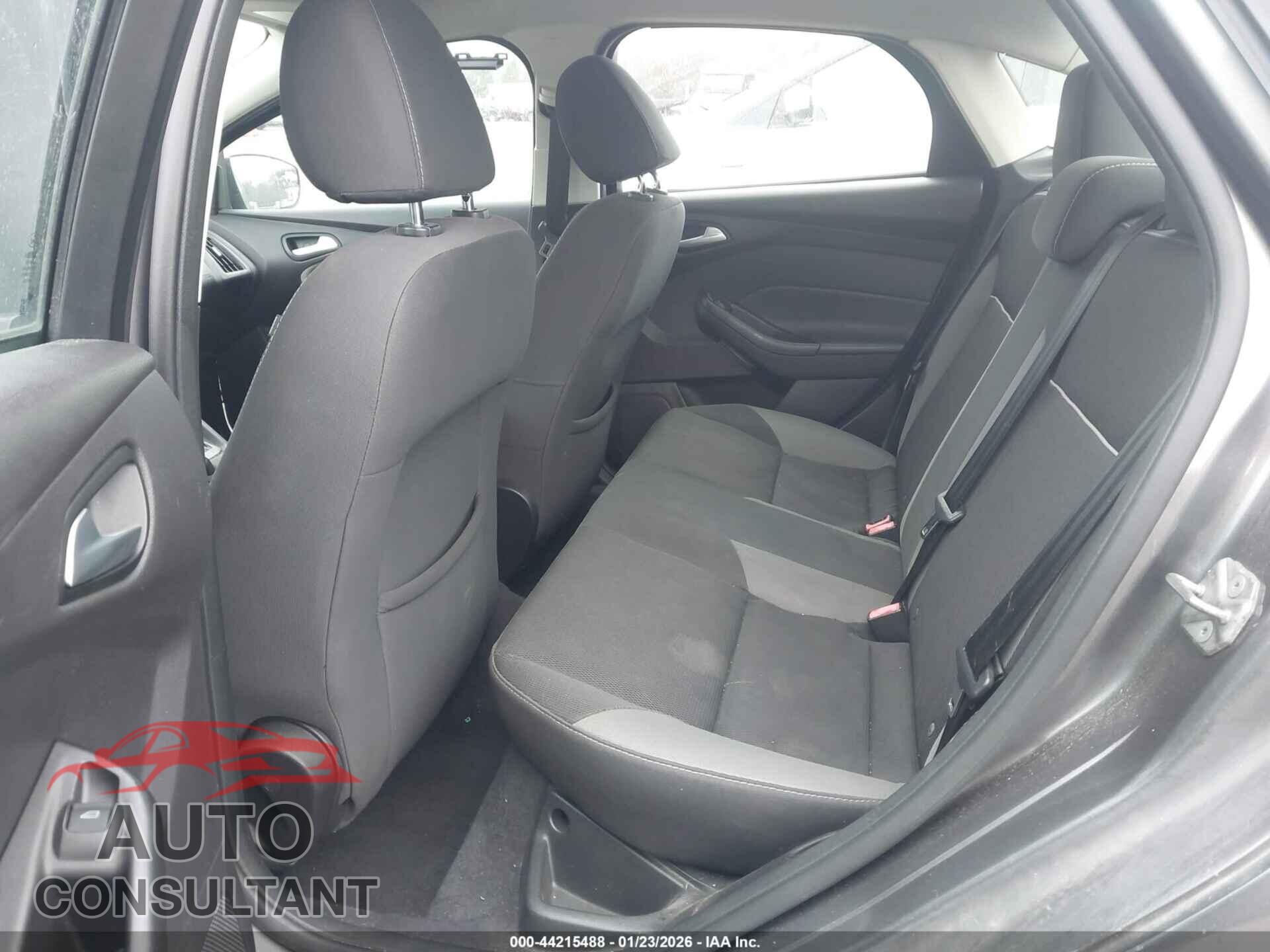 FORD FOCUS 2014 - 1FADP3F29EL268953