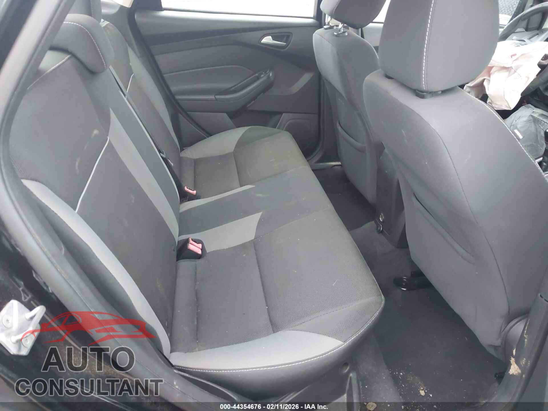 FORD FOCUS 2014 - 1FADP3F29EL142172