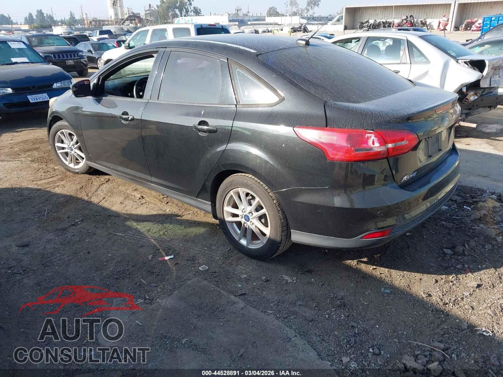 FORD FOCUS 2015 - 1FADP3F23FL288147