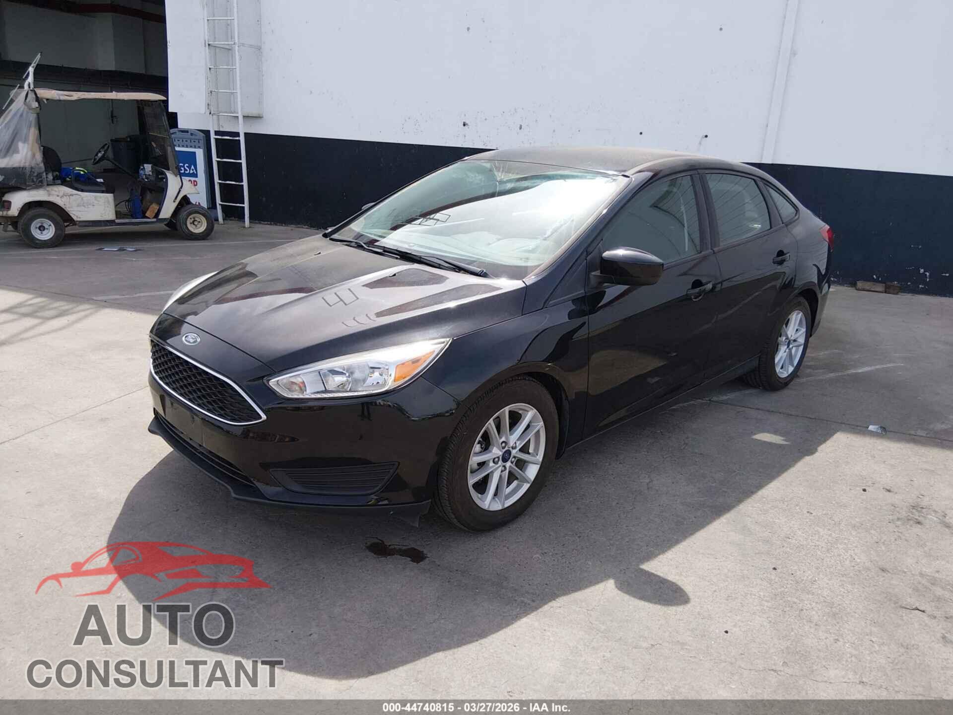 FORD FOCUS 2018 - 1FADP3F27JL327329