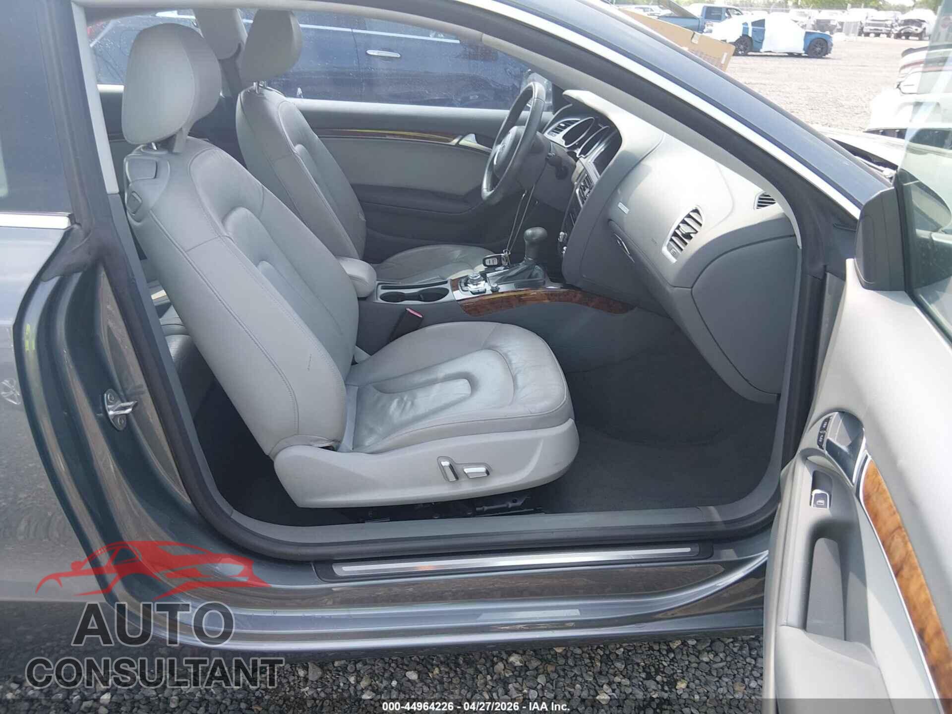 AUDI A5 2013 - WAULFAFR1DA015191