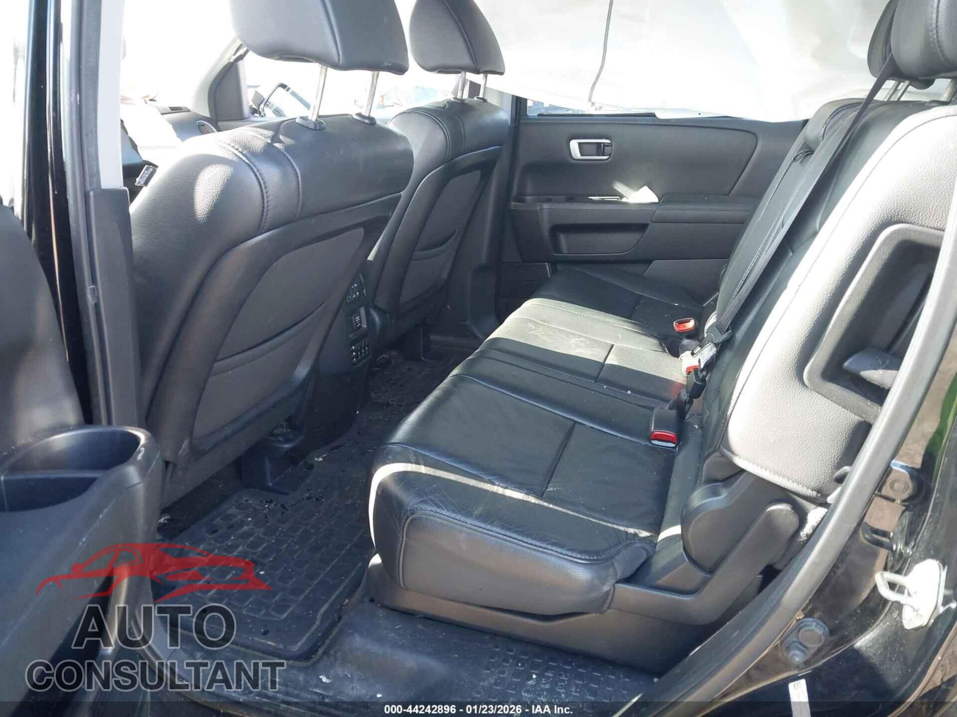 HONDA PILOT 2014 - 5FNYF3H9XEB010307